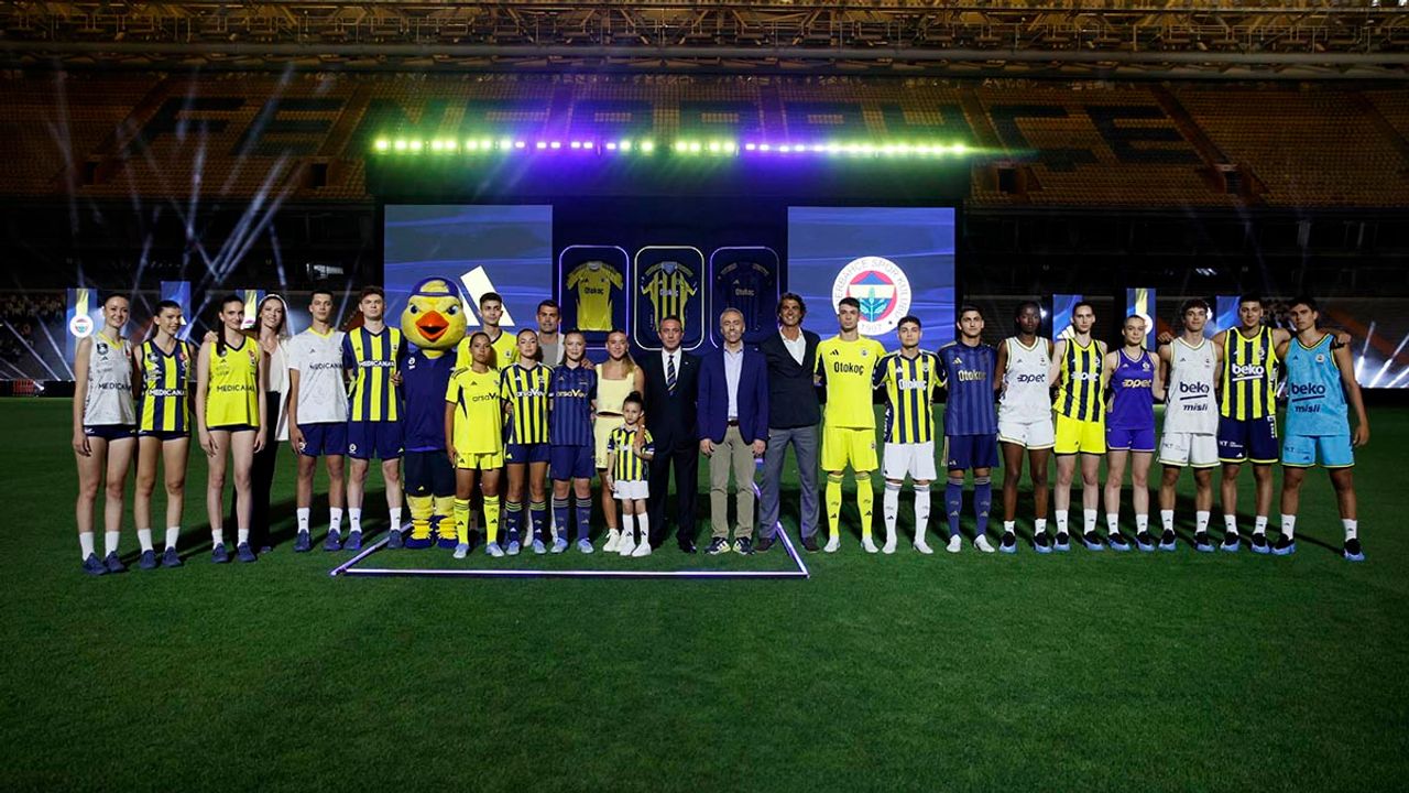 Fenerbahçe’den görkemli forma lansmanı: “Bu forma hepimize emanet”