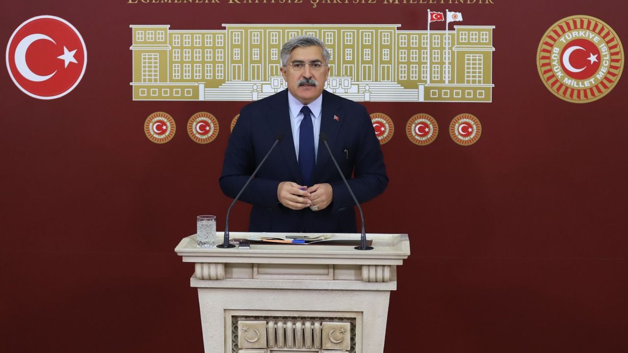 AK Parti’li Hüseyin Yayman’dan Özgür Özel’e sert tepki: Ne siyaset ne muhalefet