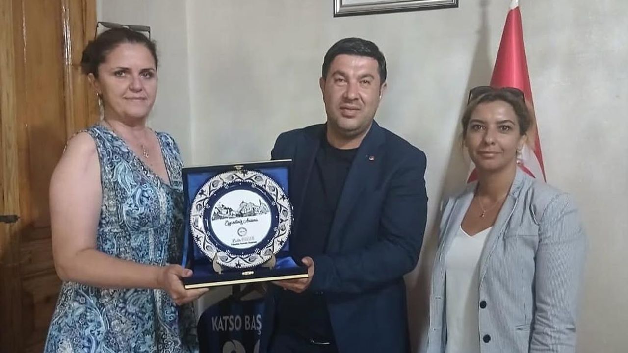 Kuşadası Kadın Girişimciler Kurulu Başkanı Hibeti Zeytin’den KATSO’ya ziyaret