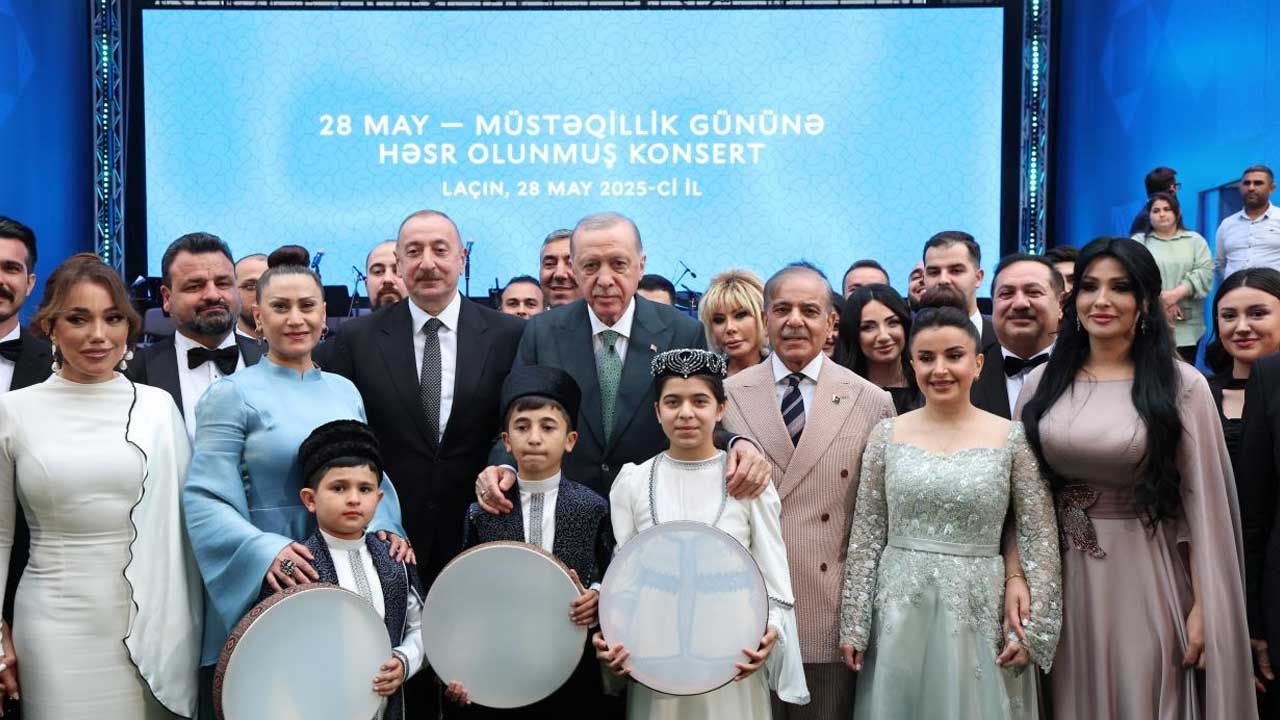 Cumhurbaşkanı Erdoğan, Azerbaycan’daki Bağımsızlık Günü Konserine katıldı