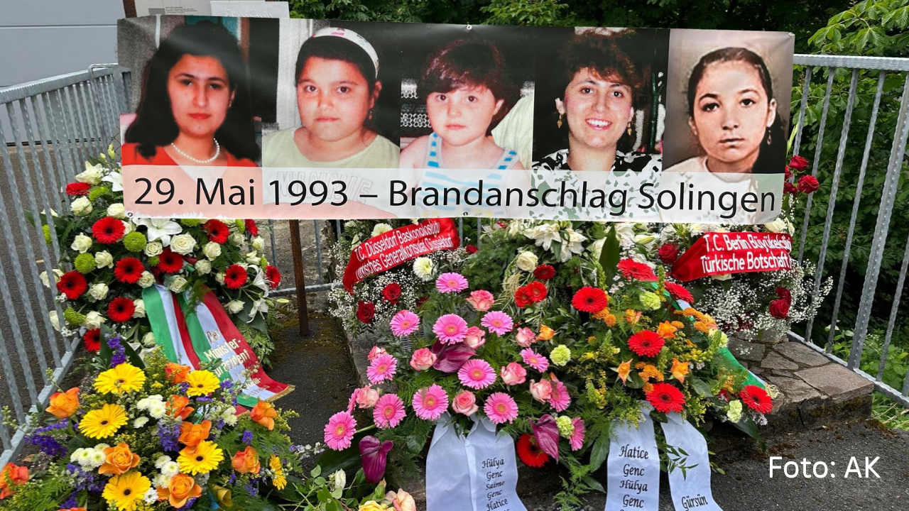 Solingen Faciası’nın 32. yılında ırkçılığa karşı ortak mesaj: Unutmadık, unutturmayacağız!
