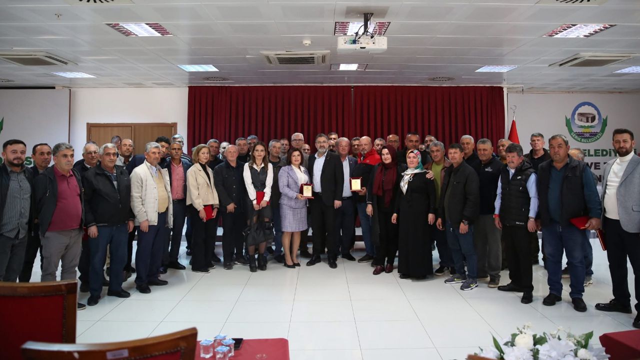 Serik Belediyesi’nde emekli personele vefa yemeği