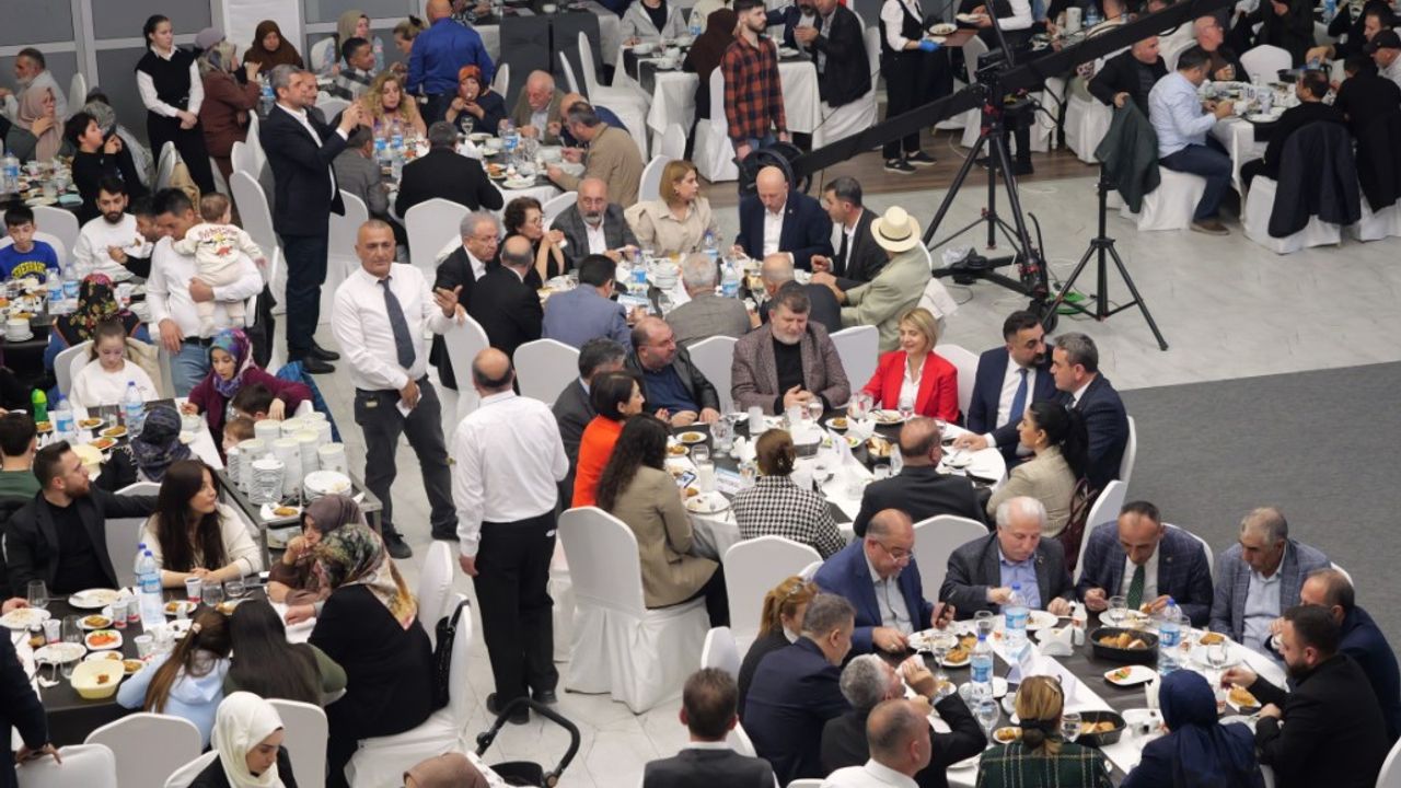 Etimesgut’ta ‘kurtuluş gecesi’ iftarı