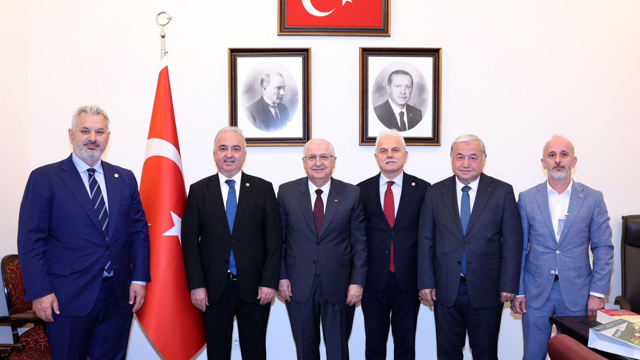 Milli Savunma Bakanı Yaşar Güler’e Harşit Savunması ziyareti