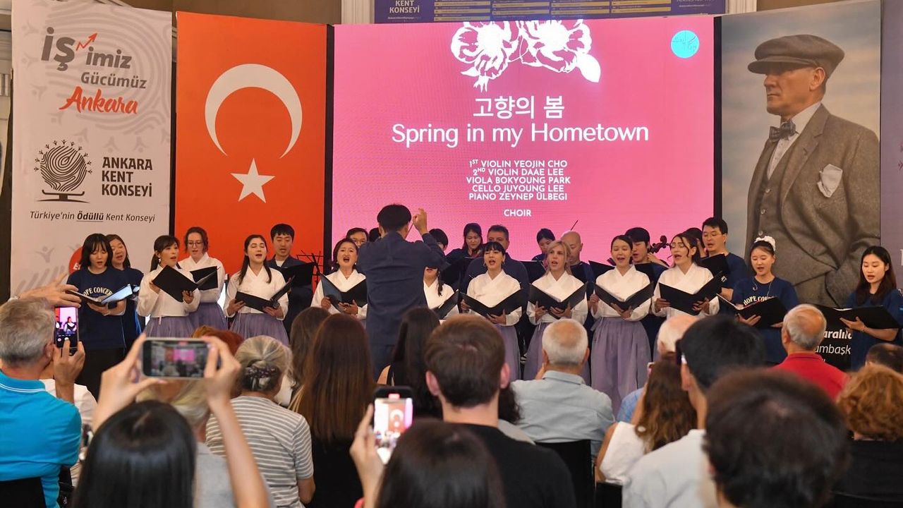 Güney Koreli sanatçılardan engelli bireylere AKK’de moral konseri