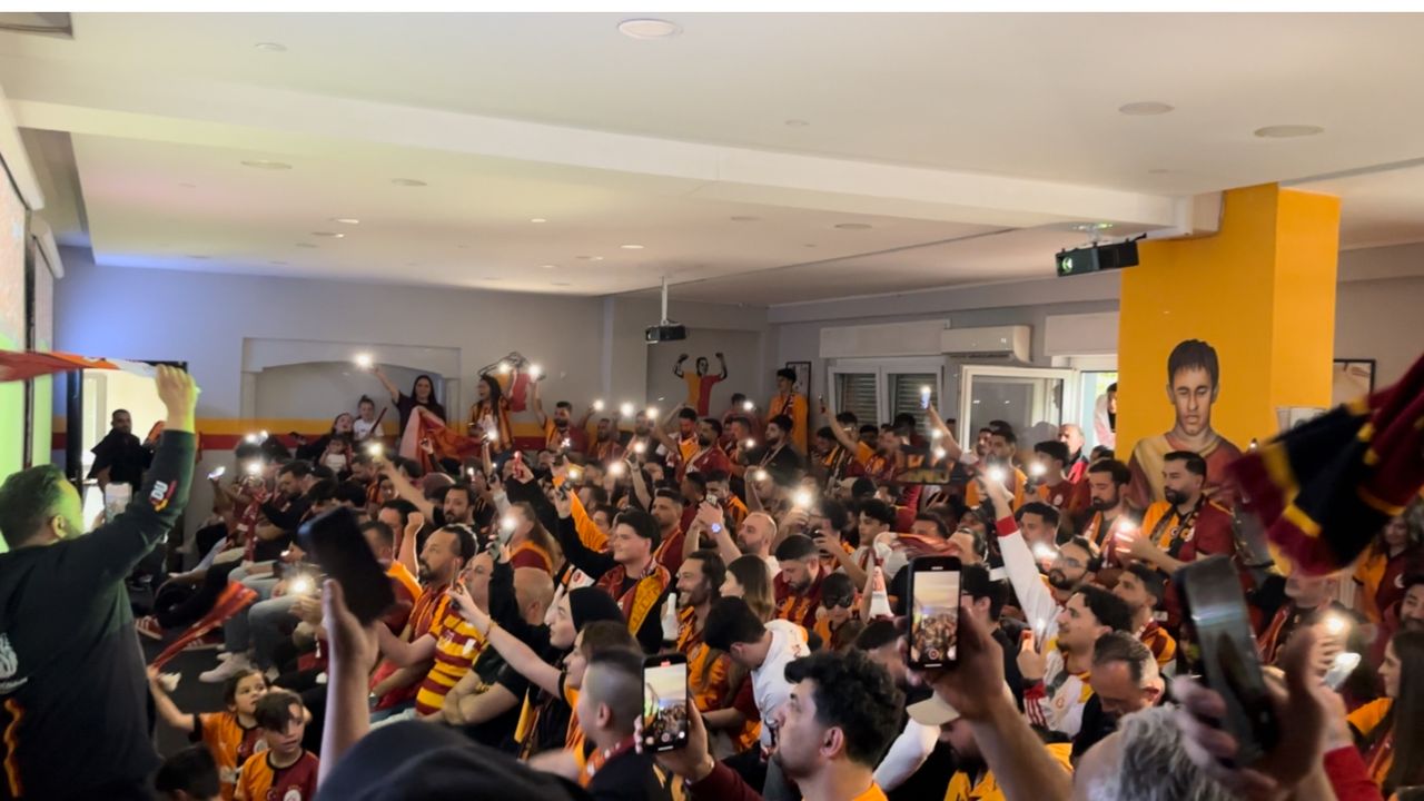 Galatasaray’ın 25. şampiyonluğu Duisburg’da coşkuyla kutlandı
