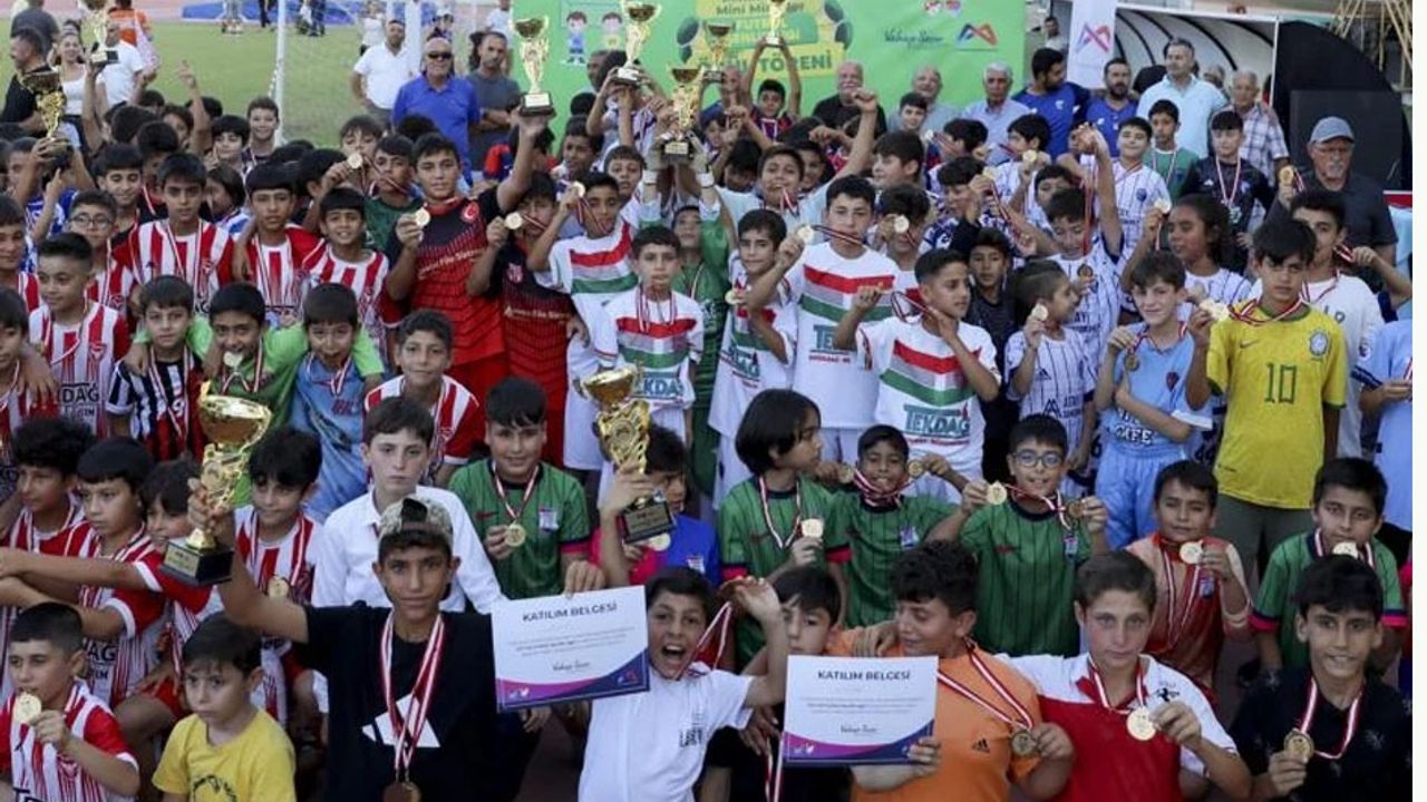 Mersin’de ‘U-11 / U-12 Futbol Şenlik Ligi’ sona erdi
