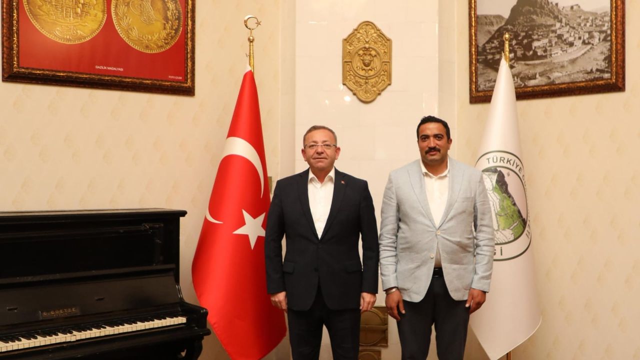 Vali Ziya Polat, Sarıkamış Belediye Başkanı Serdar Kılıç’ı kabul etti