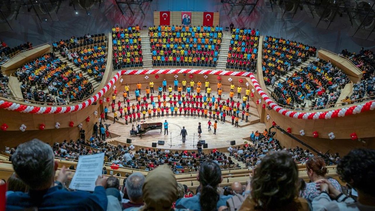 AKM ve CSO sezonu rekorla kapattı