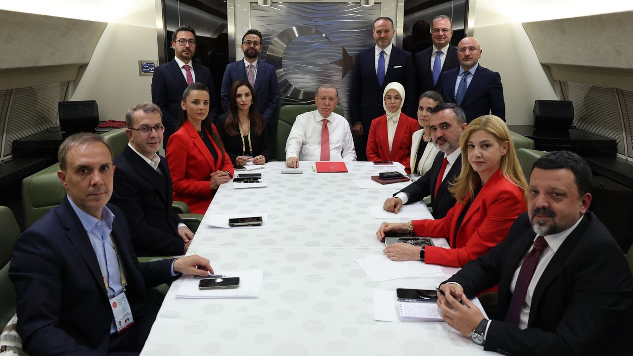 Cumhurbaşkanı Erdoğan: Şu anda AK Parti birinci partidir