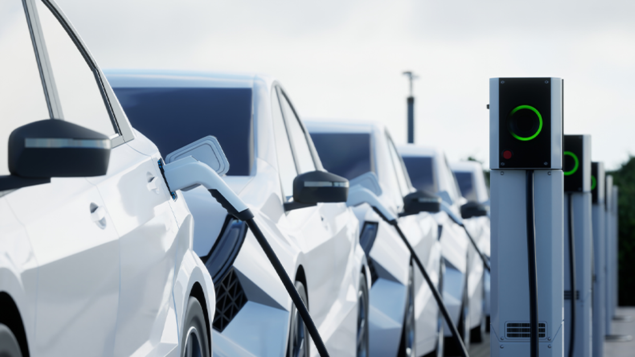 Avrupa’da elektrikli araçlara ilgi geriliyor: En büyük engel yüksek maliyet