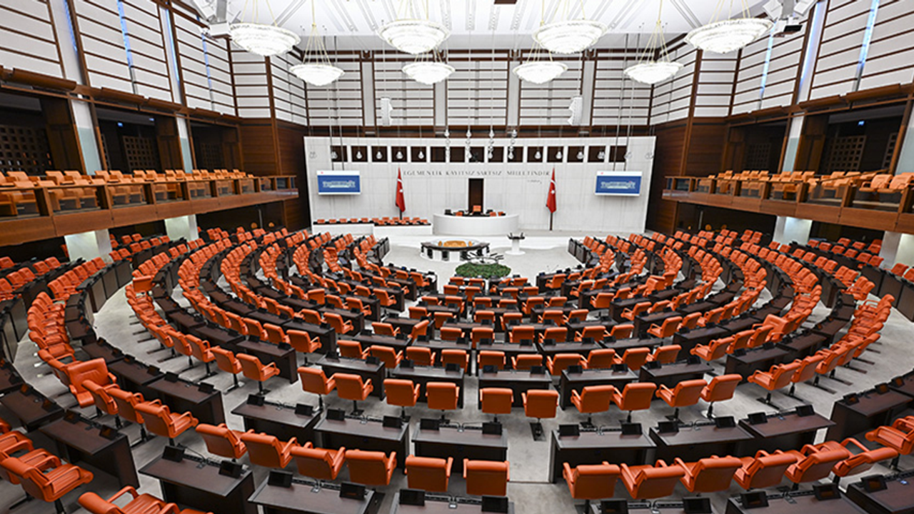 Özgür Özel, Turhan Çömez ve Turan Taşkın Özer’e ait dokunulmazlık dosyası TBMM’ye sunuldu