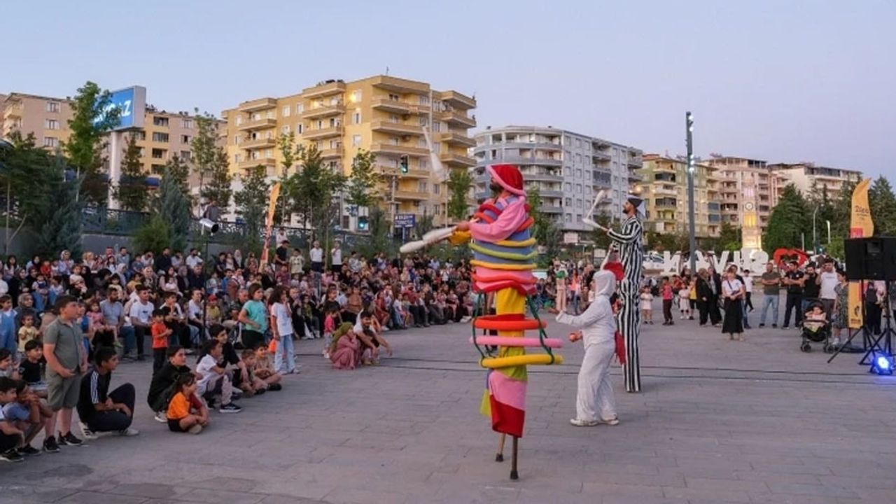 Diyarbakır 2. Gezici Çocuk Tiyatro Günleri sona erdi