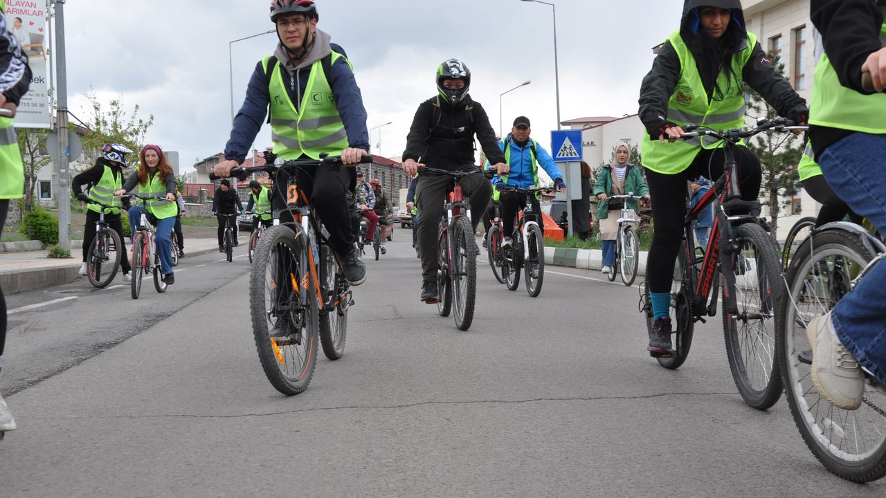 Kars’ta 15 Temmuz Demokrasi ve Milli Birlik Günü’nde bisiklet etkinliği düzenlenecek