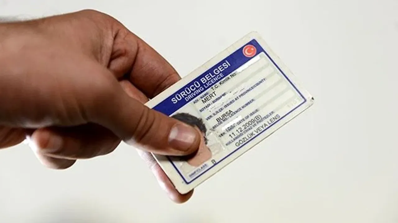Eski tip ehliyetler 1 Ağustos’ta geçerliliğini kaybedecek