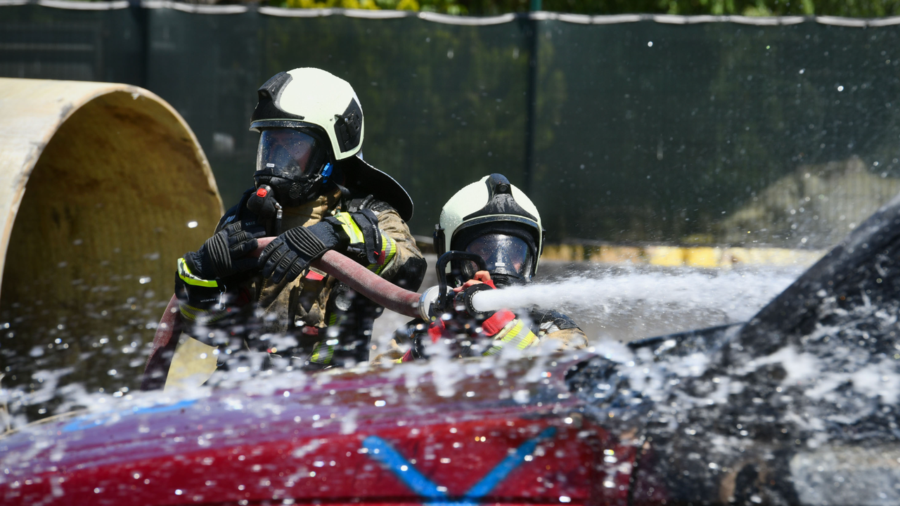 ra İtfaiyesi’nin yeni kahramanları göreve hazırlanıyor