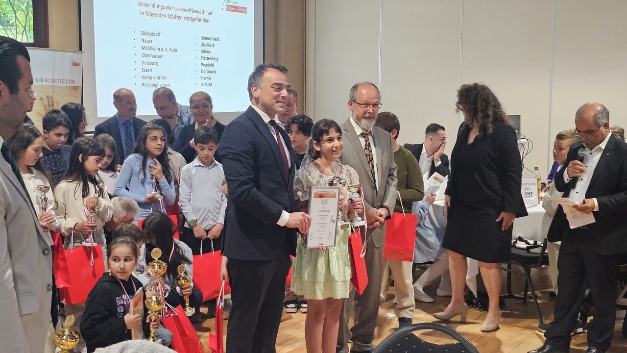 Kuzey Ren-Vestfalya’da İki Dilli Okuma Festivali görkemli bir gala gecesiyle taçlandı