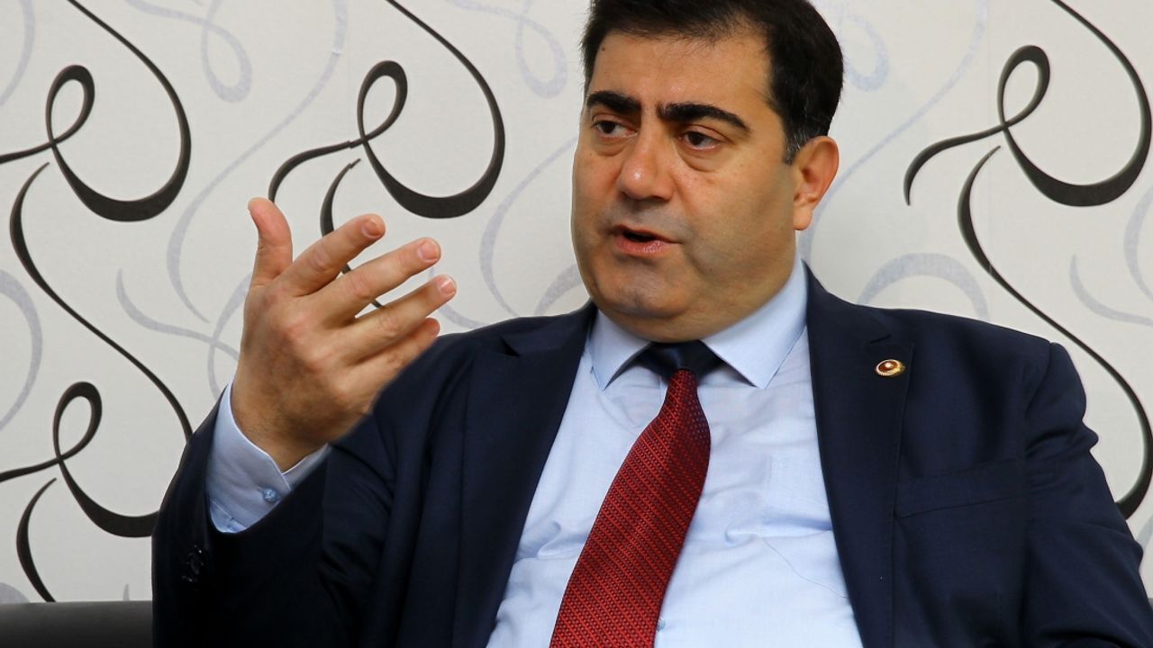 Rifat Sait: “Balkanlar olarak biz ne kadarız?”