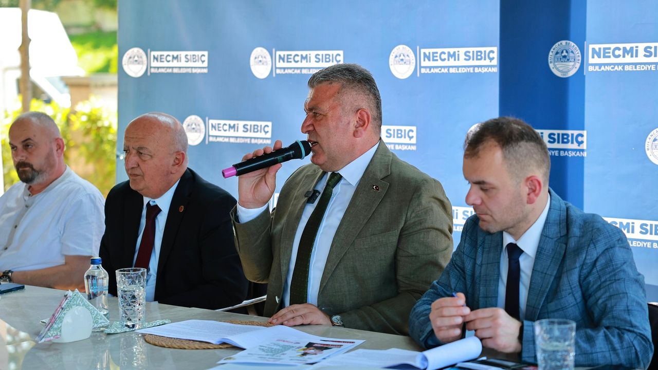 Necmi Sıbıç: “Bilgi sahibi olmadan fikir sahibi olunmaz”