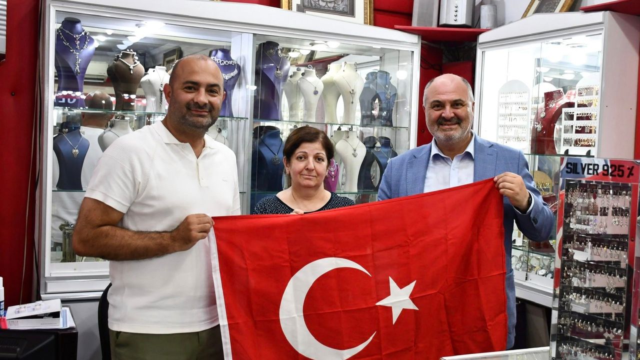 Mete Bahadır Yılmaz: Terör değil bayrak gölgesinde yaşayacağız