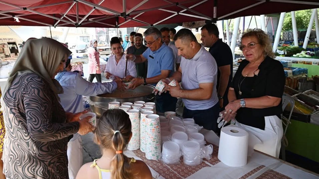 Kemer Belediyesi’nin aşure ikram programı başladı