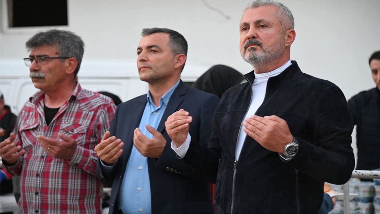 CHP’de şok ayrılık: Şükrü Sözen istifa etti