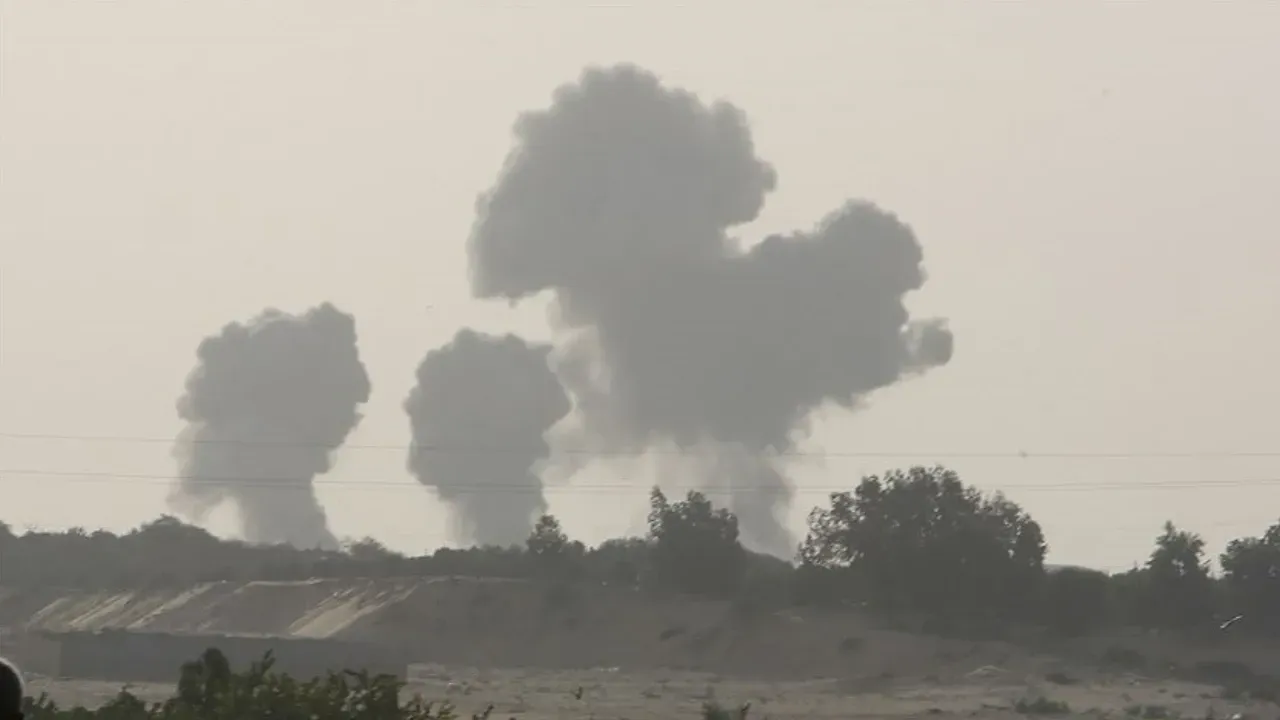 İsrail, Suriye’deki hava saldırılarını sürdürdüğünü açıkladı