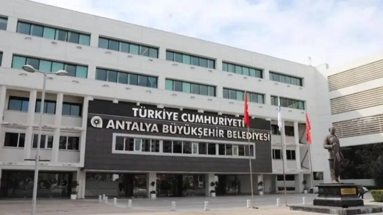 Antalya Büyükşehir Belediyesi’ne rüşvet soruşturmasında yeni gözaltılar