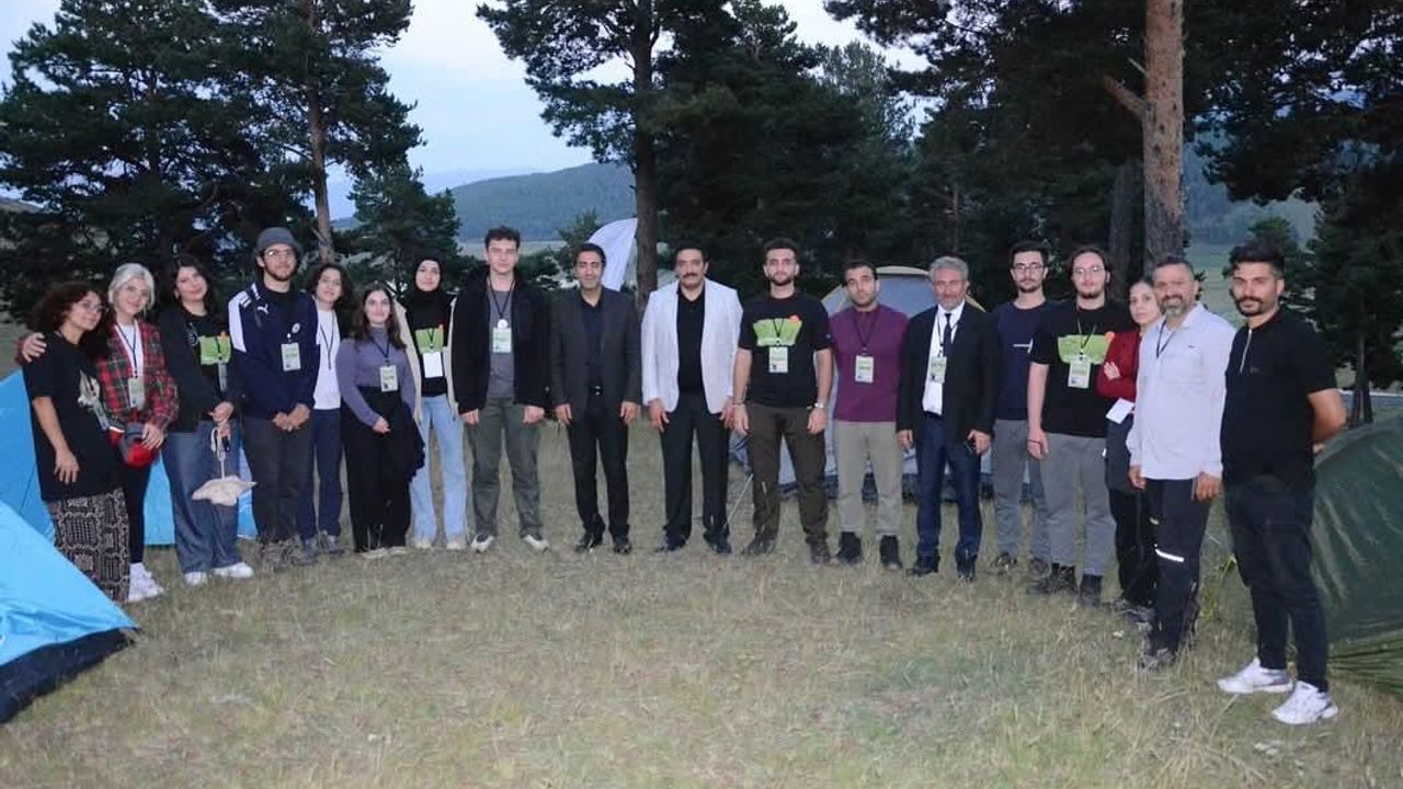 “Yabanla Buluşma Kampı” Sarıkamış Osman Yüce Kayak Merkezi’nde başladı