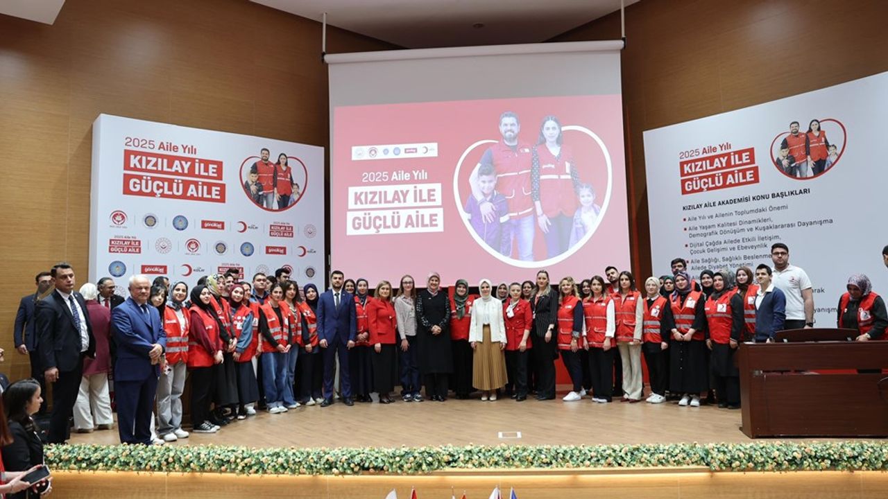 Çevrimiçi Aile Akademisi açıldı