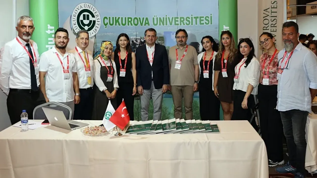 Rektör Beriş tercih sürecindeki öğrencilere ÇÜ’yü tanıttı