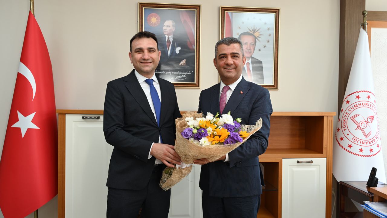 Aydın’da yeni İl Milli Eğitim Müdürü Mehmet Yiğit görevine başladı