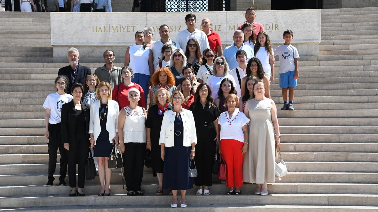 Amerika Türk Kadınlar Birliği’nden Anıtkabir’e anlamlı ziyaret