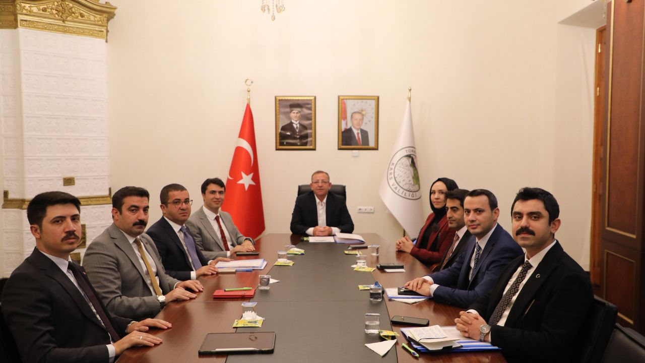 Kars Valisi Ziya Polat’ın başkanlığında “Kaymakamlar Toplantısı” düzenlendi