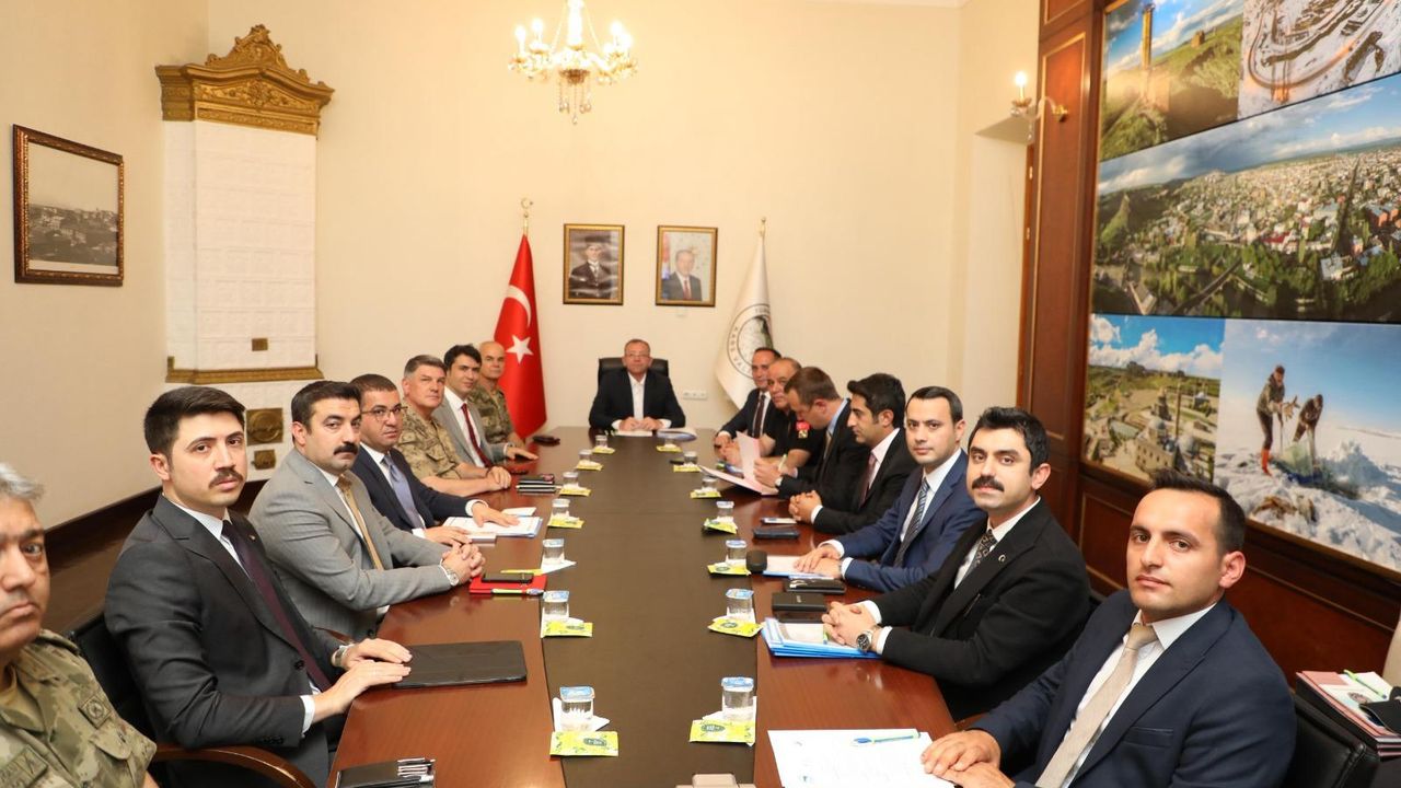 Kars’ta “İl Güvenlik ve Asayiş Koordinasyon Toplantısı” gerçekleştirildi