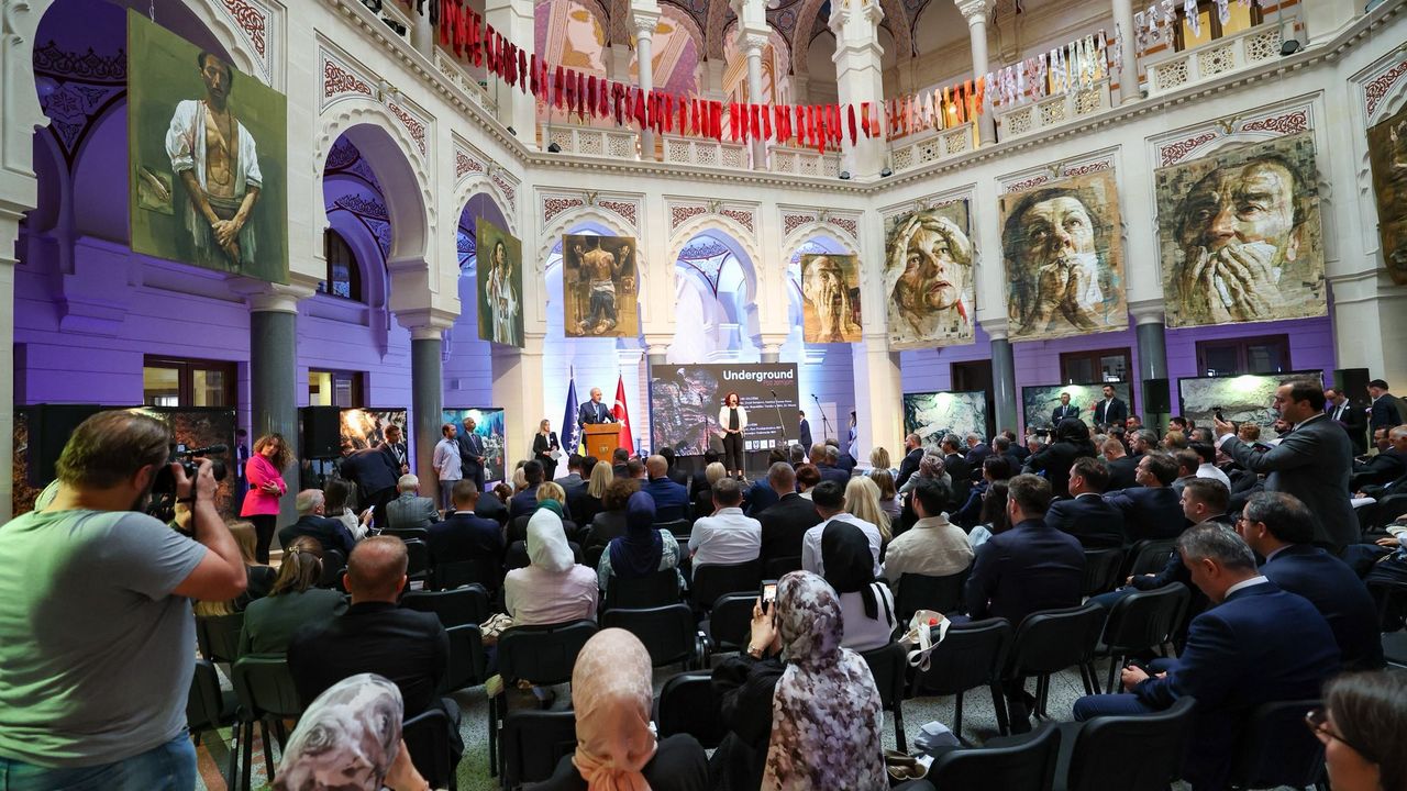 Srebrenitsa Soykırımı’nın 30. yılında anlamlı sergi: “Yer altında”