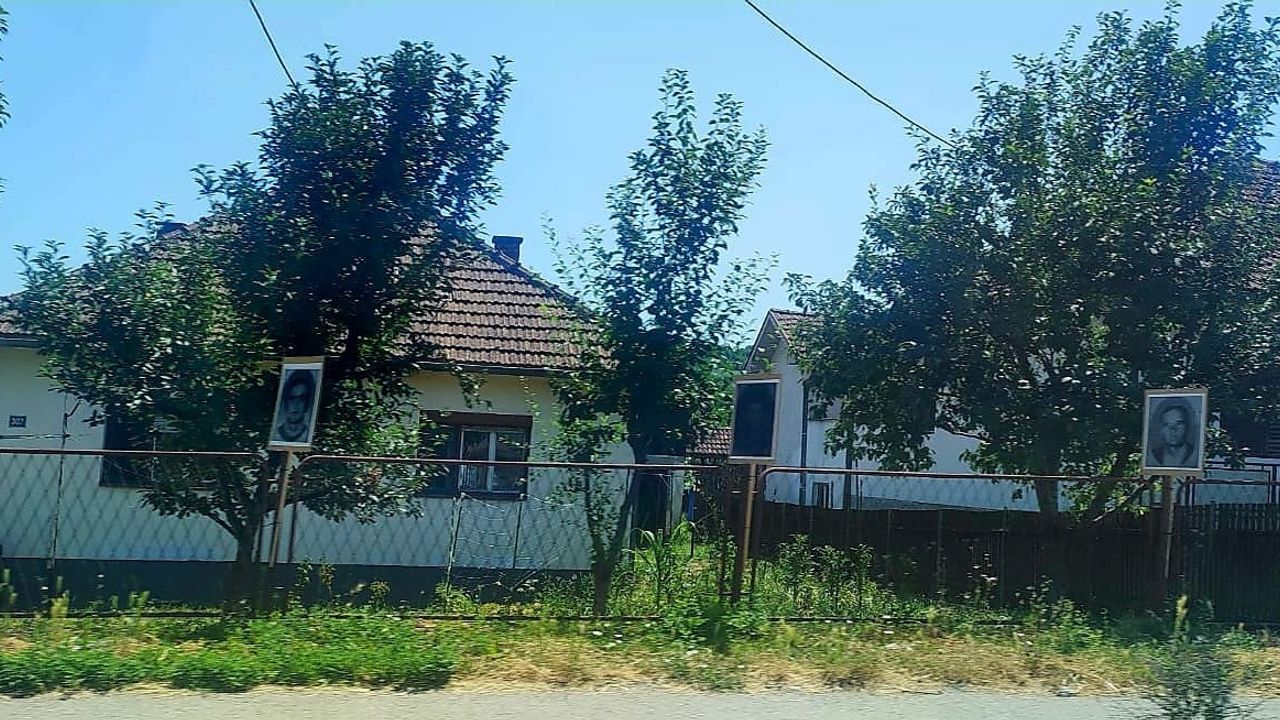 Srebrenitsa’da anma törenlerine provokatif girişim