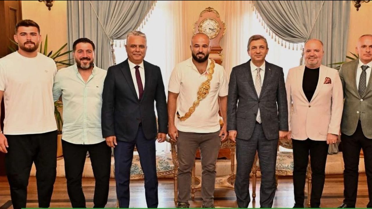 Vali Şahin, Kırkpınar Başpehlivanı Orhan Okulu’yu ağırladı