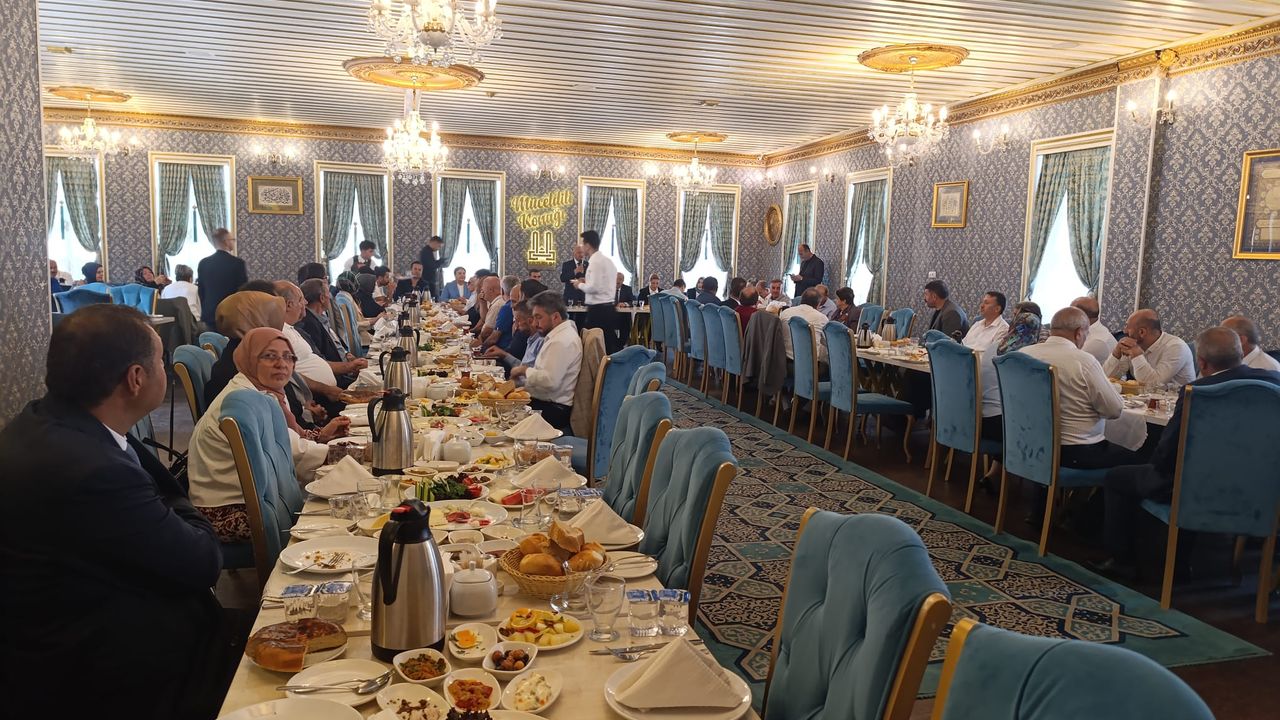 AK Parti İl Başkanlığınca STK’larla istişare toplantısı düzenlendi