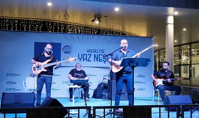 Bu konser Kocaelilileri mest etti