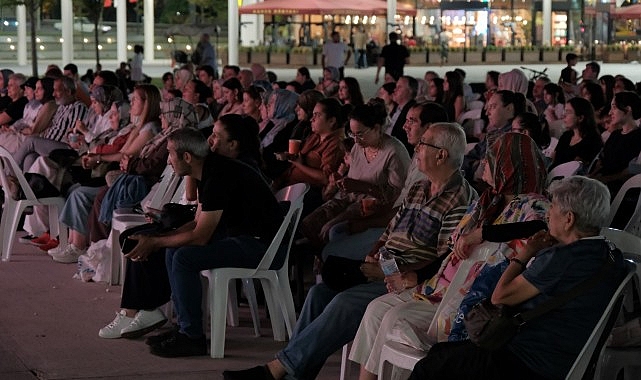 Büyükşehir’den zafer kutlamalarına yakışan film