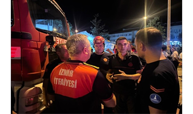 İzmir İtfaiyesi Balıkesir’de görev başında