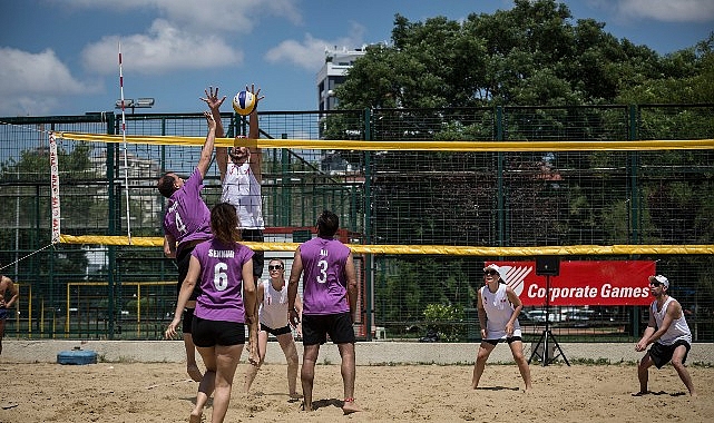 Kadıköy Belediyesi Kalamış Spor Merkezi, plaj voleybolunun yıldızlarını ağırlıyor