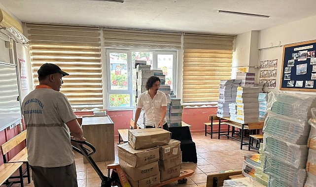 Kemer Belediyesi Öğrencilerin Yanında