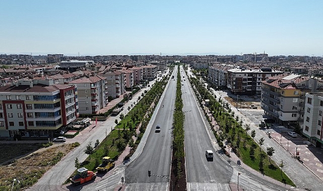 Konya Büyükşehir Ahmet Yesevi Caddesi ve Sakarya Kavşağı’nda Yol Kalitesini Yükseltti