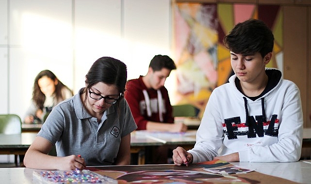 Ortaokul yıllarında sosyal ve duygusal gelişim, en az akademik başarı kadar dikkate alınmalı