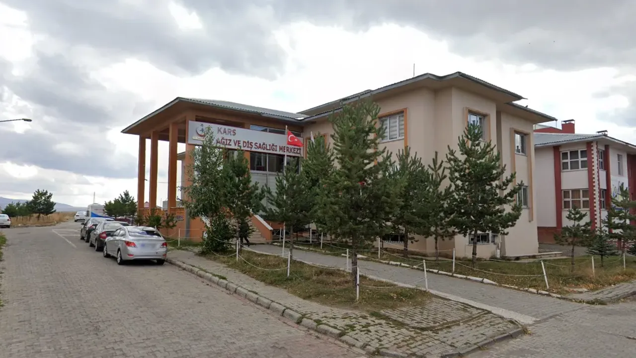 Kars’ta diş hekimlerinden iş bırakma eylemi: Yalnızca acil vakalar tedavi edilecek