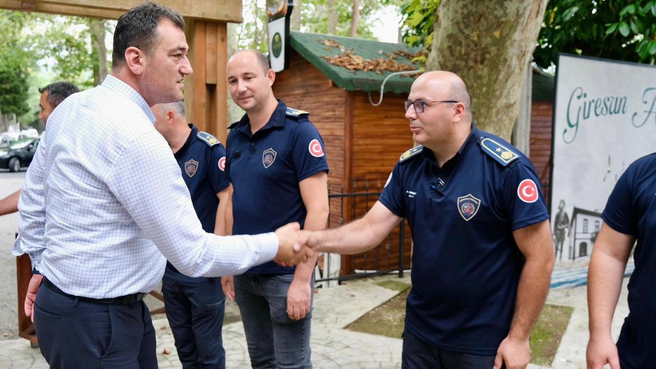 Fuat Köse Karabük’ten dönen itfaiyecilere teşekkür yemeği verdi