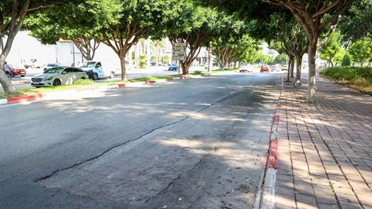 Antalya Konyaaltı’nda yol trafiğe kapanıyor