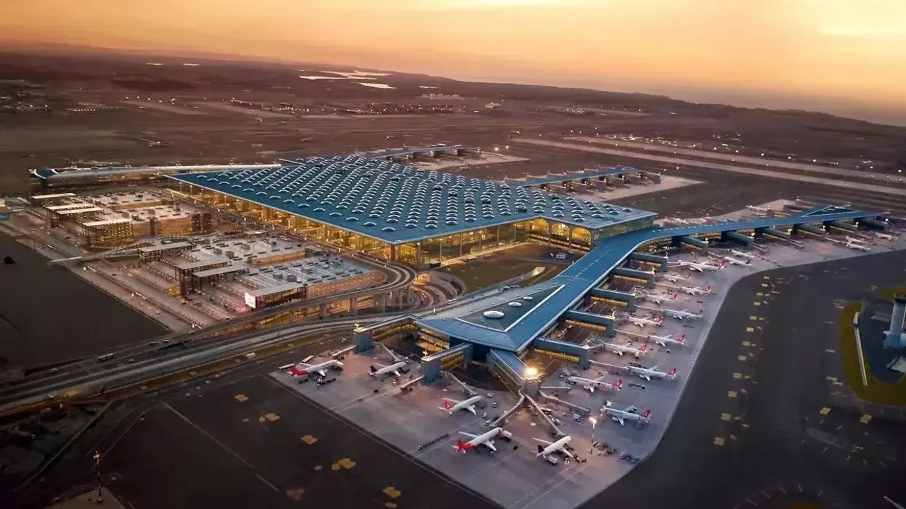 İstanbul ve Antalya havalimanlarından yolcu ve uçuş rekoru